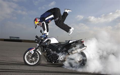 Best Bike Stunts Wallpapers - Wallpaper Cave