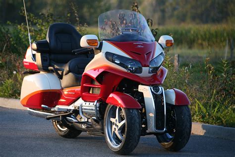 Honda Gold Wing Leaning Reverse Trike by Ludovic Lazareth