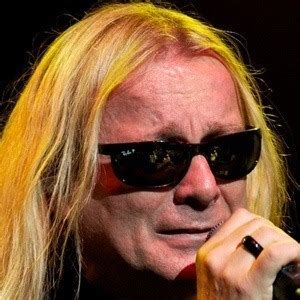 Robin Zander - Age, Family, Bio | Famous Birthdays