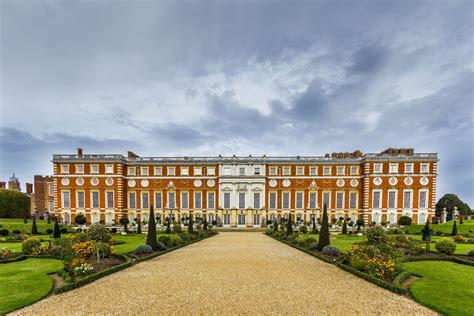 Five of the grandest royal residences of Great Britain - International Traveller