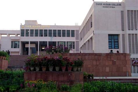 DU Admissions 2015: Zakir Hussain Delhi College offers highest number ...