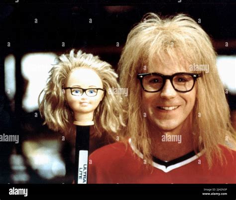 DANA CARVEY, WAYNE'S WORLD, 1992 Stock Photo - Alamy