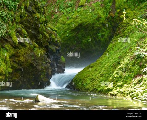 Columbia River Gorge Bridal Veil Waterfall Stock Photo - Alamy