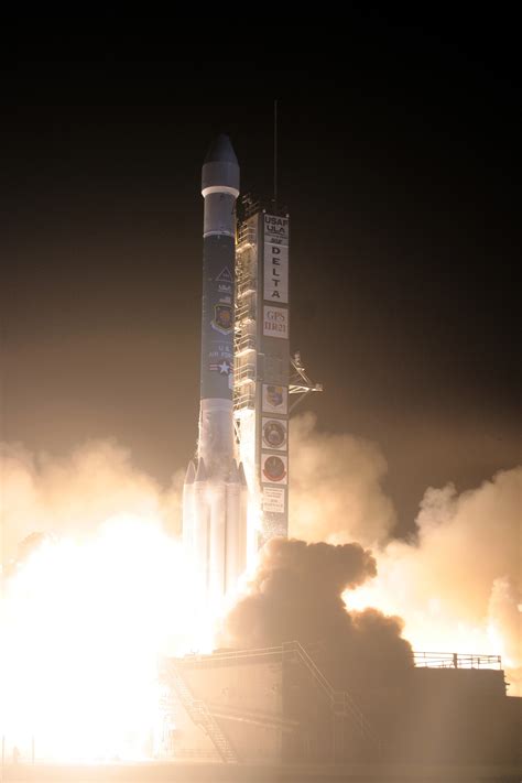 USAF Launches GPS satellite, final USAF Delta II