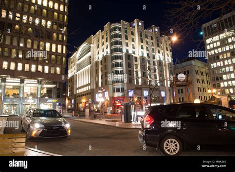 Old Quebec City Night Photographs Stock Photo - Alamy