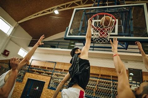 How to achieve the perfect Slam Dunk in Basketball: Training Instructions