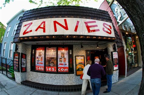 13 Top Comedy Clubs in Chicago for a Good Laugh