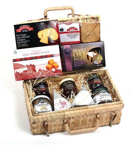 The “Kinloch” Scottish Hamper @ Clipper Hampers