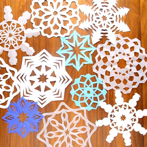 How to make paper Snowflakes - It's Always Autumn