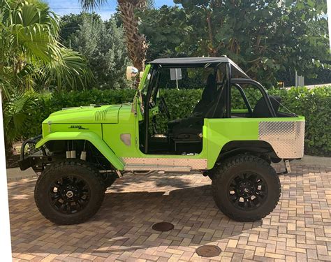 1963 Toyota FJ40 CUSTOM V8 | Vintage Cruisers