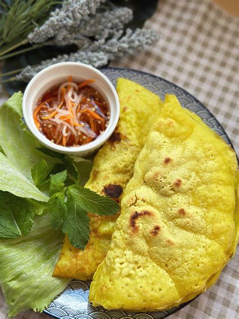 Authentic Bánh Xèo (Vietnamese Sizzling Crepes/Pancakes)