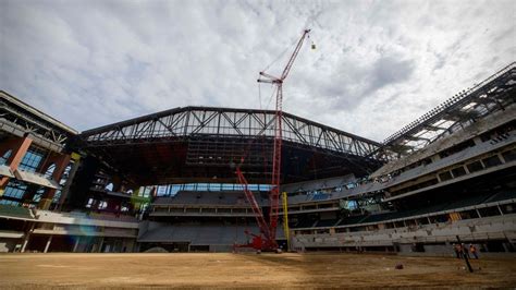 Fire breaks out at Rangers' new stadium - ESPN