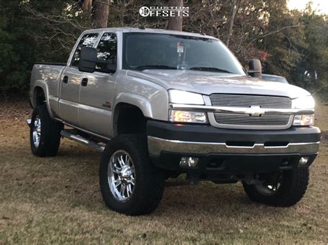 2004 Chevrolet Silverado 2500 HD Fuel Throttle Rough Country Suspension Lift 6" | Custom Offsets