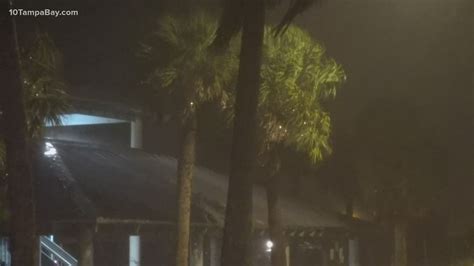 Heavy rain and wind moving through Hudson Beach | wtsp.com