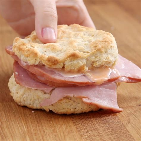 Country Ham Biscuits With Honey Sriracha Mayo Recipe by Tasty