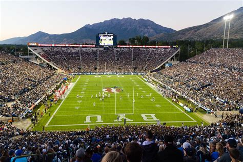 Watching BYU vs Houston at Lavell Edwards Stadium | dav.d photography