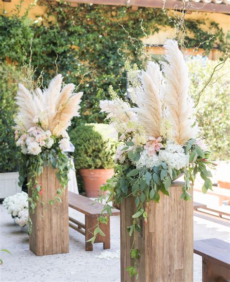 Pampas Grass Wedding Decor - jenniemarieweddings