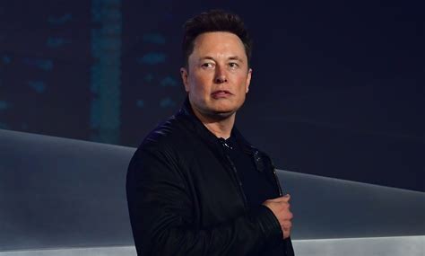 Elon Musk Offers 'Challenge' to Sexual Harassment Accusers - Newsweek