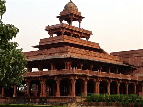 Exploring Fatehpur Sikri