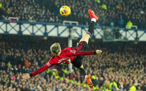 Better than Ronaldo and Rooney – Alejandro Garnacho’s overhead kick ...