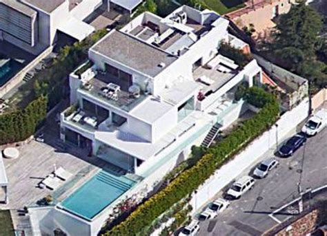 Shakira & Gerard Pique’s House Seen After Burglary