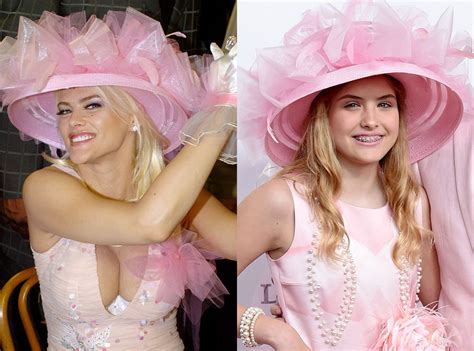 Anna Nicole Smith's Daughter, 12, Honors Mom at Kentucky Derby | E! News