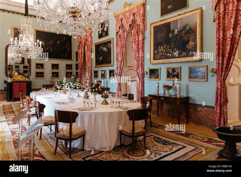 Royal lodge interior hi-res stock photography and images - Alamy