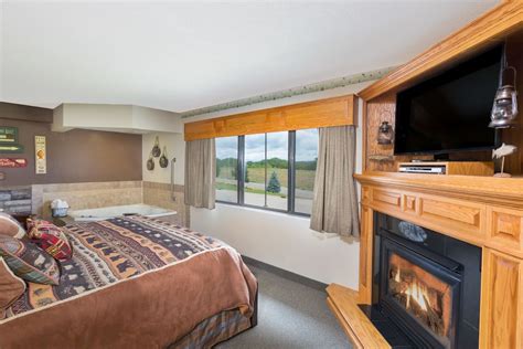 AmericInn by Wyndham Wabasha | Wabasha, MN Hotels