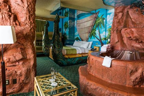 Polynesia Theme Room in Fantasyland Inn Hotel Editorial Stock Photo ...