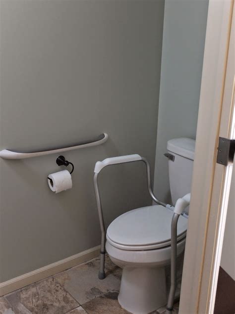 5 Ways to Make A Toilet Easier to Get On/Off – Home Modification ...