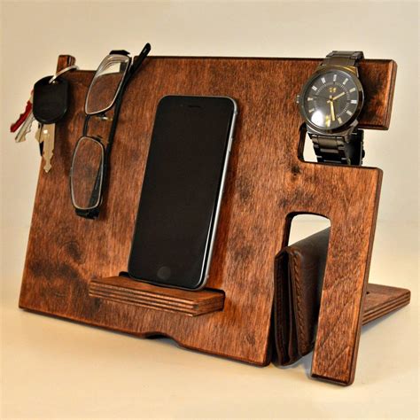 Hand Crafted Wood Phone Docking Station » Petagadget