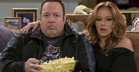 Leah Remini, Kevin James are just married (again) in 'Kevin Can Wait' finale