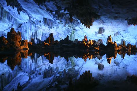 10 Most Famous Underground Caves in the World – Touropia Travel