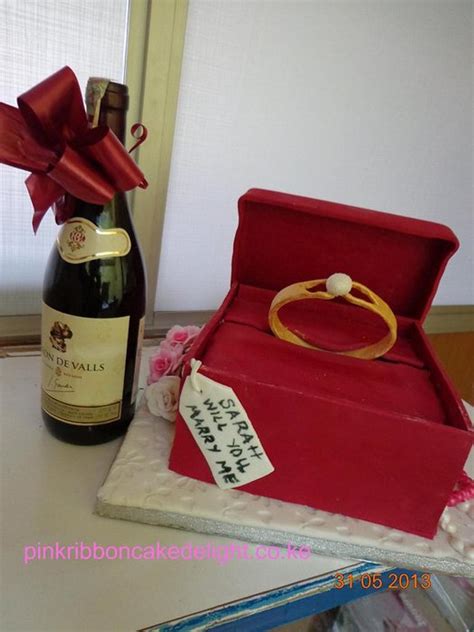 'ENGAGEMENT RING BOX' CAKE - Cake by Pinkribbon - CakesDecor