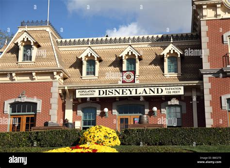 Train station at entrance to Disneyland theme park Stock Photo - Alamy