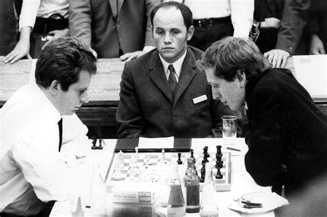 Spassky vs Fischer: How the chess battle became a theatre event - BBC News