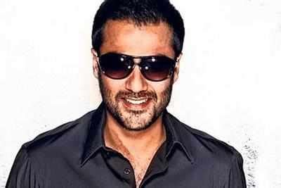 Abhishek Kapoor back with original cast for 'Rock On' sequel | Hindi ...