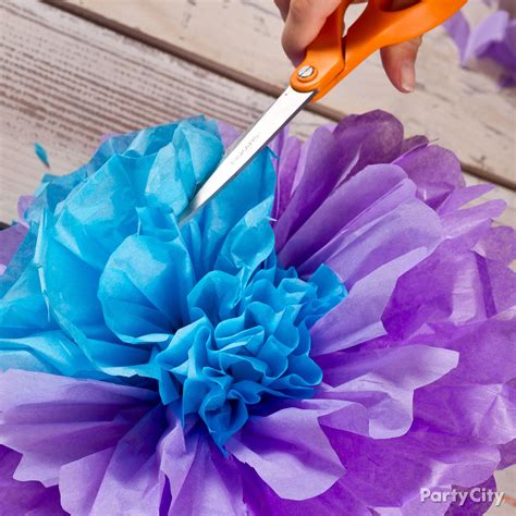 Mexican Paper Flowers Diy : Mexican Tissue Paper Flowers Photo Wall Wedding Fiesta ... / And ...