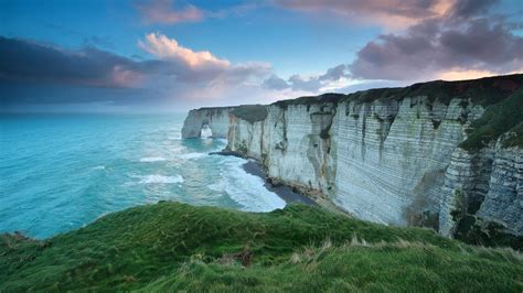 Etretat Sunrise – Bing Wallpaper Download