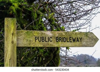 278 Public bridleway sign Images, Stock Photos & Vectors | Shutterstock