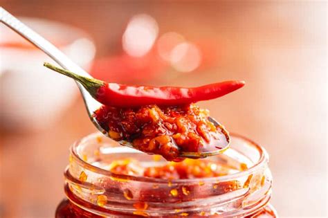 10 Best Chili Paste Substitutes for Your Next Dish! - Substitute Cooking