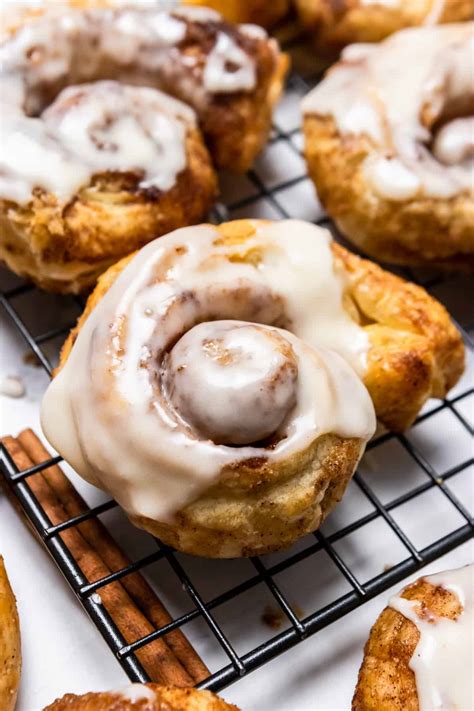 Simple Puff Pastry Cinnamon Rolls with Maple Icing | Lemons + Zest