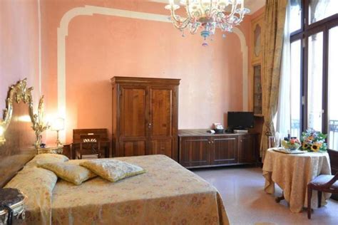 Hotel San Moise' in Venice - Room Deals, Photos & Reviews