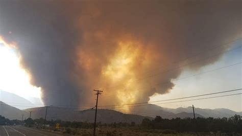 Northern California wildfire whips up fire tornado - News Without Politics