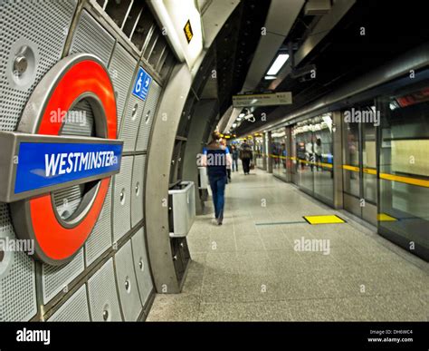 Jubilee Line platform at Westminster Underground Station, City of ...