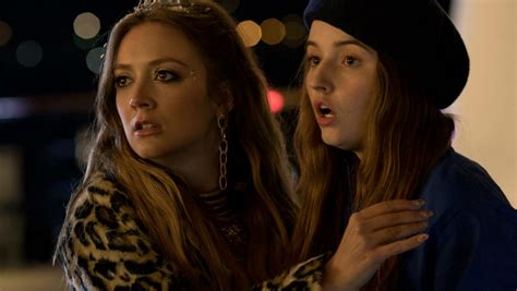 Olivia Wilde's BOOKSMART Is a Love Letter to Uncool Girls (Review ...