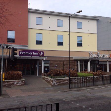 Premier Inn Yeovil Town Centre Hotel - Reviews, Photos & Price ...