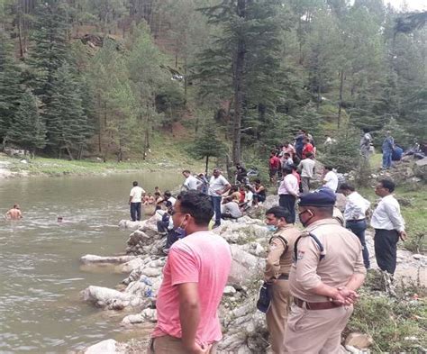 नहाने के लिए गंडक नदी में उतरे छात्र की डूबने से मौत दोपहर में रेस्क्यू ...