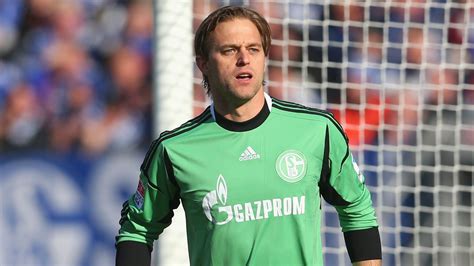 Schalke not talking about new contract for first-choice goalkeeper Timo Hildebrand | Football ...