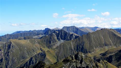 Fagaras Mountains Ridge -Hut to hut Trek | Romanian Mountain Leader